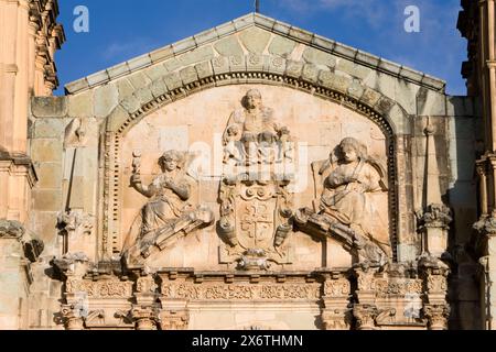 Oaxaca; Mexiko; Nordamerika. Barocke Fassade der Kirche Santo Domingo, erbaut zwischen 1570 und 1608. Stockfoto