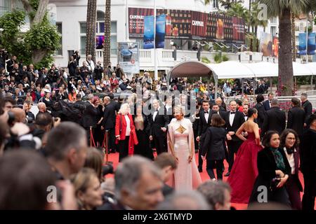 Cannes, Frankreich, 14. Mai 2024: Gäste bei der Eröffnung der 77. Internationalen Filmfestspiele von Cannes. Das 77. Internationale Filmfestival von Cannes Stockfoto