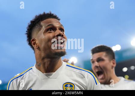 Georginio Rutter von Leeds United feiert, nachdem er im Halbfinalspiel der Sky Bet Championship in der Elland Road, Leeds, das dritte Tor des Spiels erzielt hat. Bilddatum: Donnerstag, 16. Mai 2024. Stockfoto