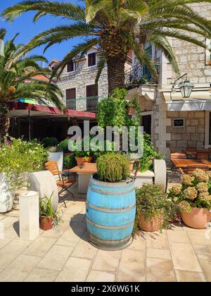 Stari Grad, Hvar, Kroatien 08-22-2023, sonniger Sommertag in der wunderschönen Altstadt. Stockfoto