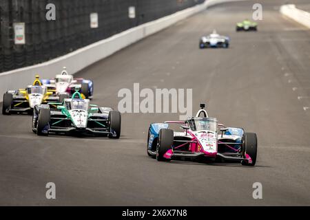 Speedway, in, USA. Mai 2024. Felix Rosenqvist (60) aus Varnamo, Schweden, trainiert für den 108. Lauf des Indianapolis 500 auf dem Indianapolis Motor Speedway in Speedway, IN. (Credit Image: © Grindstone Media Group/ASP) NUR REDAKTIONELLE VERWENDUNG! Nicht für kommerzielle ZWECKE! Stockfoto