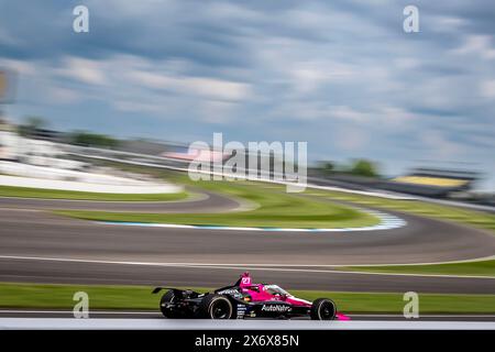 Speedway, in, USA. Mai 2024. KYLE KIRKWOOD (27) aus Jupiter, Florida, trainiert für den 108. Lauf des Indianapolis 500 auf dem Indianapolis Motor Speedway in Speedway, IN. (Credit Image: © Grindstone Media Group/ASP) NUR REDAKTIONELLE VERWENDUNG! Nicht für kommerzielle ZWECKE! Stockfoto