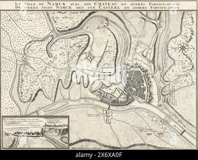 Karte der Stadt Namur mit der Burg, belagert von der französischen Armee, 1692, La ville de Namur avec Son Château et autres Befestigungsanlagen, die starke Stadt Namur mit ihrer Burg und anderen Befestigungen (Titel auf dem Objekt), Karte der Stadt Namur mit der Burg, Belagerung durch die französische Armee vom 25. Mai bis 30. Juni 1692. Unten links ein Einschnitt mit Blick auf die Stadt und das Schloss., Druck, Druckerei: Nicolaes Visscher (II), Amsterdam, 1692, Papier, Ätzung, Höhe, 425 mm x Breite, 555 mm Stockfoto