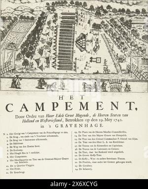 Lager in der Nähe der Haag, 1742, das Campement, im Auftrag ihrer Noble Grand Power, der Herren von Holland und Westvriesland, am 29. Mai 1742 aufgenommen. In den Haag (Titel über Objekt), Ansicht des großen Heeresübungslagers in den Haag, ein auf Befehl der Bundesstaaten Holland und Westfriesland gegründetes Heerlager in den Haagse Bos bei den Haag, 29. Mai 1742. Mit Sichtweise und Perspektive, die austauschbar verwendet werden. Die Legende 1-24 steht auf dem Blatt unter der Platte., Druck, Druckerei: Anonym, Nordholland, 1742, Papier, Ätzen, Buchdruck, Höhe, 393 mm x Breite, 315 Stockfoto