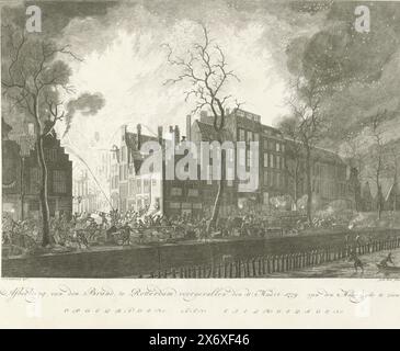 Brand im Pottebakkerssteeg in Rotterdam, 1779, Image, van den Brand, der sich in Rotterdam ereignete, 11. März 1779. Van den Maas Zijde (Titel auf Objekt), großes Feuer in mehreren Häusern im Pottebakkerssteeg in Rotterdam, 11. März 1779. Große Menschenmenge auf der Straße, Löschschläuche werden verwendet, um das Feuer zu löschen. In der Bildunterschrift: Gewidmet den Edlen., Druck, Druckerei: Pieter de Mare, (erwähnt auf dem Objekt), nach Zeichnung von: Gijsbertus Haasbroek, (erwähnt auf dem Objekt), Druckerei: Nord-Niederlande, nach Zeichnung von: Rotterdam, 1779, Papier, Ätzen, Gravur Stockfoto