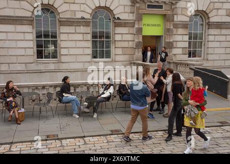 London, London, Großbritannien. Mai 2024. Photo London findet im Somerset House in London, Großbritannien, zur neunten Ausgabe statt und bringt mehr als 120 Aussteller aus aller Welt zusammen. Die diesjährige Messe präsentiert über 400 Fotografen aus mehr als 30 Ländern. (Kreditbild: © Rod Harbinson/ZUMA Press Wire) NUR REDAKTIONELLE VERWENDUNG! Nicht für kommerzielle ZWECKE! Stockfoto