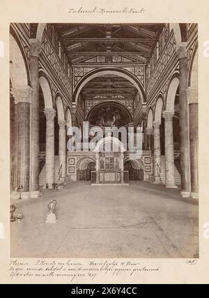 Innenraum der Kirche San Miniato al Monte in Florenz, mit Blick auf den Chor, Foto, anonym, S. Miniato, ca. 1875 - ca. 1900, Karton, Albumendruck, Höhe, 237 mm x Breite, 191 mm Stockfoto