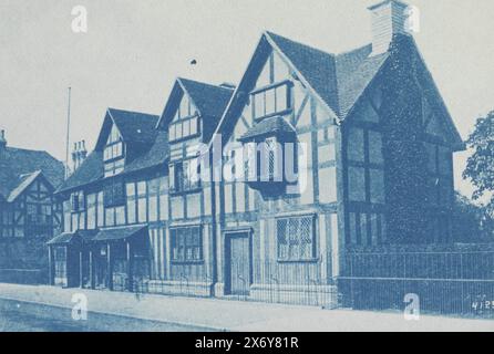 William Shakespeares Geburtsort in der Henley Street in Stratford-upon-Avon, Foto, anonym, Stratford-upon-Avon, 1890 - 1905, fotografischer Träger, Zyanotyp, Höhe, 74 mm x Breite, 108 mm Stockfoto