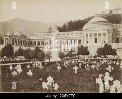 Ansicht des Friedhofs von Staglieno in Genua, Genua, Camposanto (Titel auf Objekt), Teil des Reisealbums mit Fotos von Sehenswürdigkeiten in Italien und an der französischen Riviera (Teil II)., Foto, Alfredo Noack, Campo Santo, ca. 1860 - ca. 1890, Papier, Albumendruck, Höhe, 208 mm x Breite, 267 mm Stockfoto