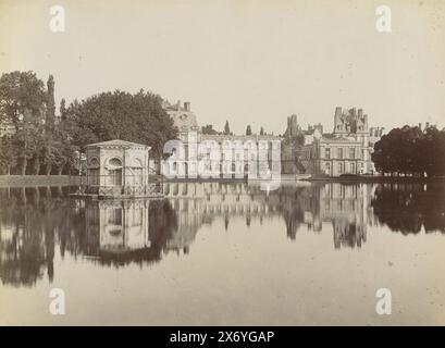 Blick auf das Schloss von Fontainebleau, Palais de Fontainebleau - gue Prize du Parc (Titel auf Objekt), Foto, X-Foto., (auf Objekt erwähnt), Herausgeber: Jules Hautecoeur, (zum Gegenstand erwähnt), Fontainebleau, Verlag: Paris, 1887 - 1900, Papier, Albumendruck, Höhe, 208 mm x Breite, 273 mm Stockfoto