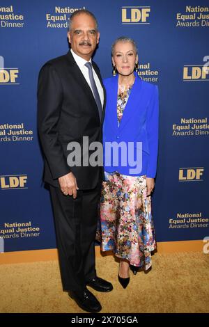 New York, USA. Mai 2024. Eric Holder und Sharon Malone nahmen am 16. Mai 2024 am 36. National Equal Justice Awards Dinner im Glass House in New York Teil. (Foto: Efren Landaos/SIPA USA) Credit: SIPA USA/Alamy Live News Stockfoto