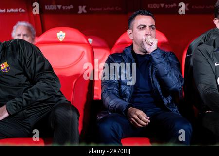 Almeria, Spanien. Mai 2024. FC Barcelona Trainer Xavi Hernandez war beim Spiel der LaLiga EA Sports 2023/2024 zwischen UD Almeria und FC Barcelona im Power Horse Stadium zu sehen. Endstand: UD Almeria 0:2 FC Barcelona Credit: SOPA Images Limited/Alamy Live News Stockfoto