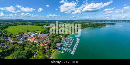 Die Gemeinde Bernried am Starnberger See im Luftbild Ausblick auf Bernried in der bayerischen Region Oberland am West Bernried Bayern Deutschland *** Stockfoto