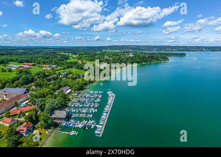 Die Gemeinde Bernried am Starnberger See im Luftbild Ausblick auf Bernried in der bayerischen Region Oberland am West Bernried Bayern Deutschland *** Stockfoto