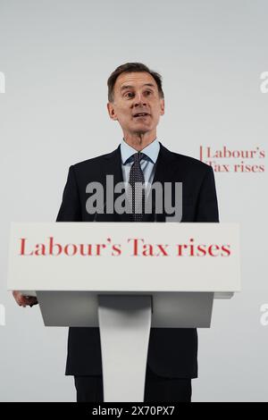 Bundeskanzler Jeremy Hunt hält eine Rede über die Wirtschaft in der One Great George Street in London. Bilddatum: Freitag, 17. Mai 2024. Stockfoto