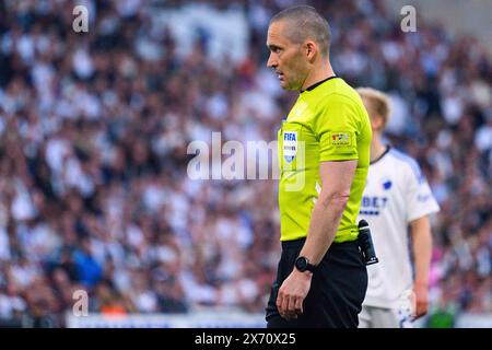 Kopenhagen, Dänemark. Mai 2024. Schiedsrichter Mads-Kristoffer Kristoffersen wurde während des 3F Superliga-Spiels zwischen dem FC Kopenhagen und dem FC Midtjylland bei Parken in Kopenhagen gesehen. (Foto: Gonzales Photo/Alamy Live News Stockfoto