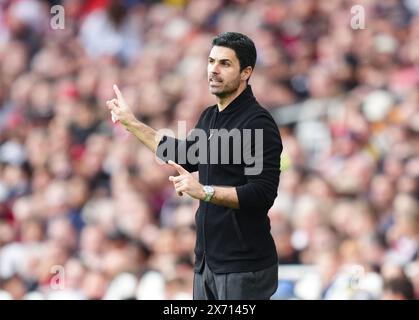 Aktenfoto vom 04.05.2024 von Arsenal-Manager Mikel Arteta. Du musst darüber reden, wie zum Teufel dieses Ziel stand? Unglaublich. Ich fühle mich peinlich. Ich muss jetzt hier reinkommen und versuchen, den Club zu verteidigen und bitte um Hilfe, denn es ist eine absolute Schande, dass dieses Ziel erlaubt ist. Eine absolute Schande.“ - Newcastle gewann gegen Arsenal und Mikel Arteta im Schaum. Ausgabedatum: Freitag, 17. Mai 2024. Stockfoto