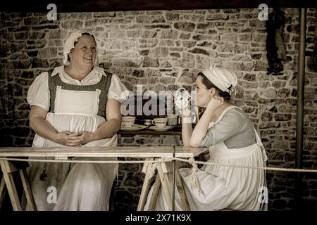 Das vielfältige Angebot an Aktivitäten und Erlebnissen beim Chalke History Festival CVF (früher Chalke Valley History Festival CVHF) spricht bo an Stockfoto