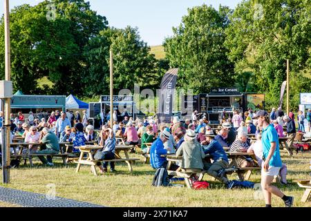 Das vielfältige Angebot an Aktivitäten und Erlebnissen beim Chalke History Festival CVF (früher Chalke Valley History Festival CVHF) spricht bo an Stockfoto