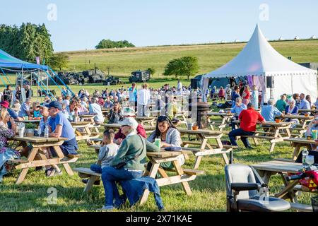 Das vielfältige Angebot an Aktivitäten und Erlebnissen beim Chalke History Festival CVF (früher Chalke Valley History Festival CVHF) spricht bo an Stockfoto