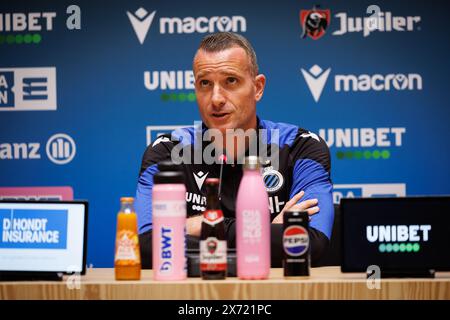 Knokke Heist, Belgien. Mai 2024. Der Cheftrainer des Clubs Nicky Hayen wurde während der wöchentlichen Pressekonferenz des belgischen Fußballvereins Club Brugge KV am Freitag, den 17. Mai 2024 in Knokke-Heist gezeigt. um das nächste Spiel gegen RSC Anderlecht zu diskutieren, da beide Klubs die gleichen Punkte an der Spitze der Meisterschaft vor dem vorletzten Spiel der Titelspiele in der Jupiler Pro League Belgische Meisterschaft haben. BELGA FOTO KURT DESPLENTER Credit: Belga Nachrichtenagentur/Alamy Live News Stockfoto