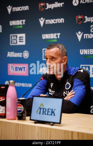 Knokke Heist, Belgien. Mai 2024. Der Cheftrainer des Clubs Nicky Hayen wurde während der wöchentlichen Pressekonferenz des belgischen Fußballvereins Club Brugge KV am Freitag, den 17. Mai 2024 in Knokke-Heist gezeigt. um das nächste Spiel gegen RSC Anderlecht zu diskutieren, da beide Klubs die gleichen Punkte an der Spitze der Meisterschaft vor dem vorletzten Spiel der Titelspiele in der Jupiler Pro League Belgische Meisterschaft haben. BELGA FOTO KURT DESPLENTER Credit: Belga Nachrichtenagentur/Alamy Live News Stockfoto