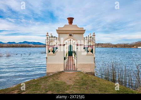 Traditioneller Stand am Banyoles Lake. Girona, Katalonien. Spanien Stockfoto