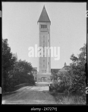 Fort Sheridan, Illinois, Turm über General Quarters, '01974' auf negativ. Detroit Publishing Co.-Nr. 01974., Geschenk; State Historical Society of Colorado; 1949, Forts & Fortifications. , Baracken. , Türme. , Usa, Illinois, Fort Sheridan. Stockfoto