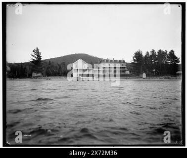 Upper Chateaugay Lake, Ralph's Hotel, Adirondack MTS., N.Y., Titel aus Jacke., g 1437 auf negativ., Detroit Publishing Co.-Nr. 033208., Geschenk; State Historical Society of Colorado; 1949, Resorts. , Hotels. , Seen und Teiche. , Usa, New York (Bundesstaat), Adirondack Mountains. , Usa, New York (Bundesstaat), Upper Chateaugay Lake. Stockfoto