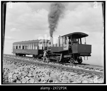 Summit, Zahnradzug, Manitou and Pike's Peak Railway, Colol., Titel und Datum aus Detroit, Catalogue J Supplement (1901-1906)., 'WHJ 371' on negative., Detroit Publishing Co. No. 013812., Gift; State Historical Society of Colorado; 1949, Mountain Railroads. USA, Colorado, Pike's Peak. Stockfoto