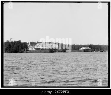 Saranac Inn, Upper Saranac Lake, Adirondack MTS., N.Y., Titel von Jacke., Detroit Publishing Co.-Nr. 033209, Geschenk; State Historical Society of Colorado; 1949, Lakes & Ponds. , Hotels. , Berge. , Resorts. , Usa, New York (Bundesstaat), Adirondack Mountains. , Usa, New York (Bundesstaat), Saranac Lakes. , Usa, New York (Bundesstaat), Saranac Inn. Stockfoto