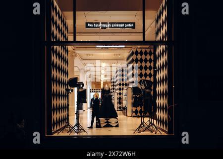 London, Vereinigtes Königreich – 25. September 2023: Selfridges, auch bekannt als Selfridges and Co, ein gehobenes Kaufhaus in London Stockfoto