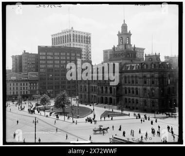 Campus Martius vom Detroit Opera House, bildet den Mittelteil eines dreiteiligen Panoramas; negativ D4-71280 ist linker Abschnitt; rechter Abschnitt nicht in Sammlung., Rathaus rechts., 'G 5783-C' auf negativ., Detroit Publishing Co.-Nr. 071279., Geschenk; State Historical Society of Colorado; 1949, Plazas. , Stadthalle und Rathäuser. , Usa, Michigan, Detroit. Stockfoto