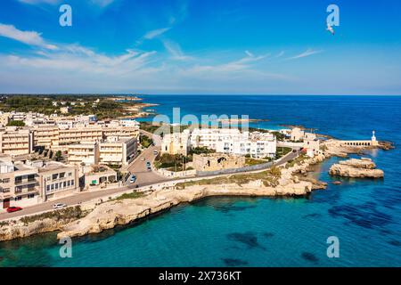 Aus der Vogelperspektive der Stadt Otranto auf der Halbinsel Salento im Süden Italiens, der östlichsten Stadt Italiens (Apulien) an der Küste der Adria. Ansicht Stockfoto