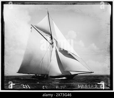 Katrina, Attribution basiert auf Titel und Nummerierung., '115' auf negativ. No. Detroit Publishing Co. No., Geschenk; State Historical Society of Colorado; 1949, Katrina (Yacht), Yachts. Stockfoto
