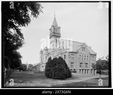 Mt. Holyoke College, South Hadley, Mass., Date Based on Detroit, Catalogue J (1901)., '94' on negative., Detroit Publishing Co.-Nr. 012002., Geschenk; State Historical Society of Colorado; 1949, Mount Holyoke College. , Universitäten und Hochschulen. , Bildungseinrichtungen. , Usa, Massachusetts, South Hadley. Stockfoto