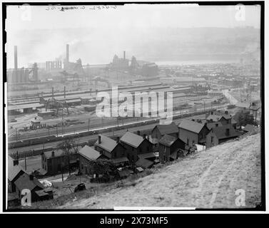 Edgar Thomson Works, Braddock, Pa., Jackentitel: Braddock, Pa., Edgar Thomson [sic] Works, Carnegie Steel Co., vierteiliges Panorama mit Varianten von Negativen links, links Mitte und rechts Mitte., Videobilder sind nicht sequenziell; die tatsächliche Reihenfolge von links nach rechts für ein einzelnes Panorama mit Varianten ist: 10152, (oder 10151 oder 10150), 10149, (oder 10148 oder 10147), 10146, „G 4977 dup,“ „G 4978 dup,“ „G 4976,“ „G 4981“, „G 4980 dup,“ „G 4979“, „G 4982“, „G4983“ und „G 4984“ auf L, L A, L B, LC A, LC A, LC B, RC A, RC B und R, Detroit Publishing Co.-Nr. 015584., Geschenk; State Historical Society of Colorado; Stockfoto