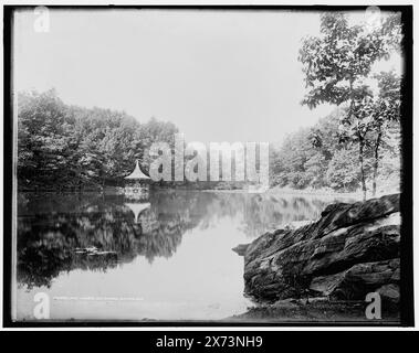 Lake Lenape, Delaware Water Gap, entsprechende Glastransparenz (gleicher Seriencode) verfügbar auf Videodisc Frame 1A-29389., Detroit Publishing Co.-Nr. 012208., Gift; State Historical Society of Colorado; 1949, Lakes & Ponds. , Pavillons. Usa, Pennsylvania, Lenape, Lake. , Usa, Pennsylvania, Delaware Water Gap. Stockfoto