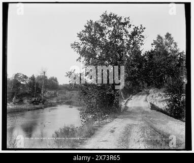 Racine, Wiss., Root River Stromschnellen, Riverside Road, Date Based on Detroit, Catalogue F (1899)., '549' on negative., Detroit Publishing Co.-Nr. 04845., Geschenk; State Historical Society of Colorado; 1949, Rivers. , Straßen. , Usa, Wisconsin, Racine. , Usa, Wisconsin, Root River. Stockfoto