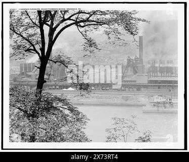 Braddock Furnaces, Edgar Thomson Works, Braddock, Pa., Detroit Publishing Co.-Nr. 072252., Geschenk; State Historical Society of Colorado; 1949, Stahlindustrie. , Uferpromenade. , Industrieanlagen. , Usa, Pennsylvania, Braddock. Stockfoto