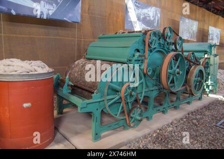 Das antike Alpakawoll-Industrieverfahren Stockfoto