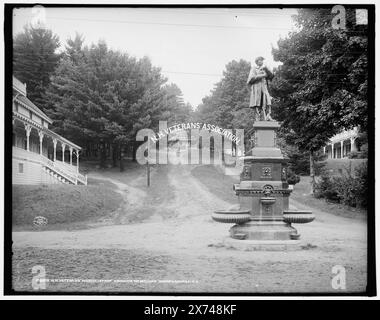 N.H., d. h. New Hampshire Veterans' Association Grounds, Weirs, Lake Winnipesaukee, N.H., Lagergebäude links, '3008' negativ, Detroit Publishing Co.-Nr. 018973., Geschenk; State Historical Society of Colorado; 1949, Monuments & Memorials. , Vereinigte Staaten, Geschichte, Bürgerkrieg, 1861-1865. , Usa, New Hampshire, Weirs. Stockfoto