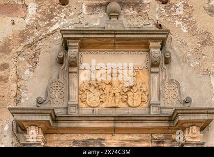 Wappenstein über dem Eingang zur Burg Frauenstein, Sachsen Stockfoto