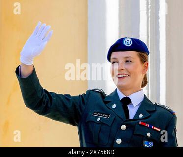 Asker, Norwegen. Mai 2024. Prinzessin Ingrid Alexandra von Norwegen feiert den Nationalfeiertag auf dem Balkon des Königspalastes in Oslo, Norwegen Credit: Albert Nieboer POINT THE GUE OUT, Norway/dpa/Alamy Live News Stockfoto