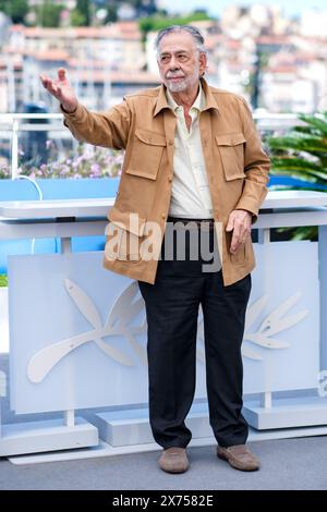 Cannes, Frankreich. Mai 2024. Francis Ford Coppola posiert beim Fotocall für Megalopolis während des 77. Festivals de Cannes. Foto von Julie Edwards./Alamy Live News Stockfoto