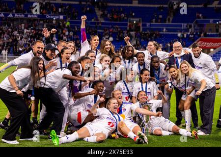 Lyon, Frankreich. Mai 2024. Die Spieler von Olympique Lyonnais feiern die französische Meisterschaft während des D1 Arkema Playoff Endspiels zwischen Olympique Lyonnais und Paris Saint-Germain im Groupama-Stadion in Lyon. (Pauline FIGUET/SPP) Credit: SPP Sport Press Photo. /Alamy Live News Stockfoto