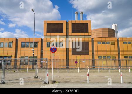 Ehemaliges Funktionsgebäude am Flughafen Tegel, Reinickendorf, Berlin, Deutschland *** ehemalige Funktionsgebäude am Flughafen Tegel, Reinickendorf, Berlin, Deutschland Stockfoto