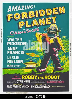 Forbidden Planet (MGM, 1956). Anne Francis, Leslie Nielsen und Walter Pidgeon. Science-Fiction-Film. Stockfoto