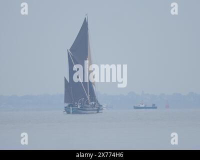 Sheerness, Kent, Großbritannien. Mai 2024. Wetter in Großbritannien: Thames Barge Edith May an einem ruhigen Morgen in Sheerness, Kent. Quelle: James Bell/Alamy Live News Stockfoto