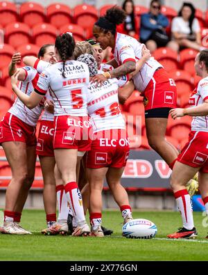 Doncaster, Großbritannien. Mai 2024. Halbfinale des Betfred Challenge Cup: St Helens gegen York Valküre. St. Helens feiert Phoebe Hook’s Versuch. Credit Paul Whitehurst/PBW Media/Alamy Live News Stockfoto